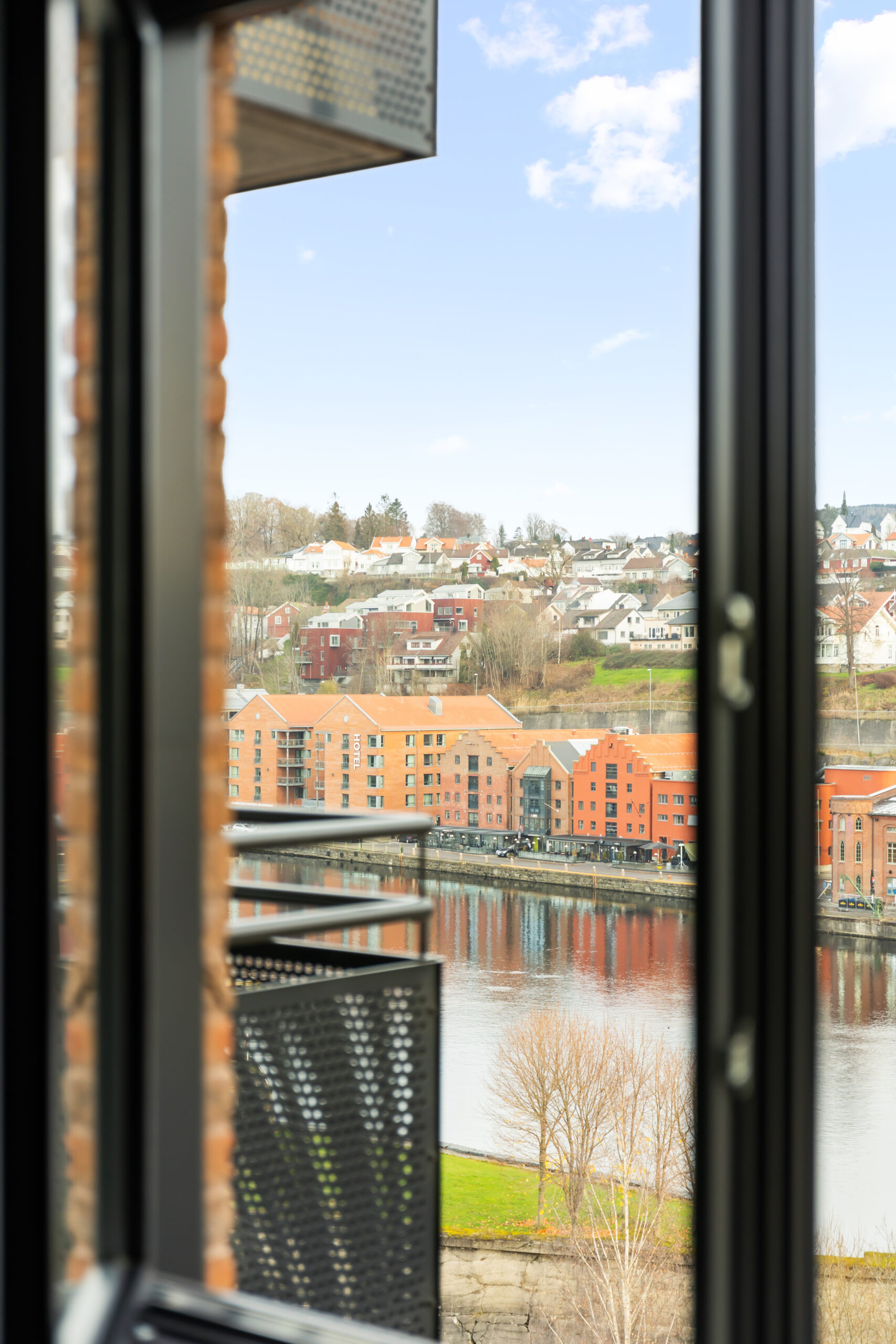 1-roms 32 kvm utsikt fra stue